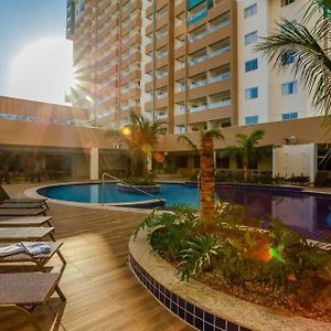 Apto Master em Olímpia Park Resort